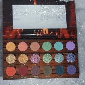 Simply Posh Cozy Cabin Eyeshadow Palette with Multi-Color Shades